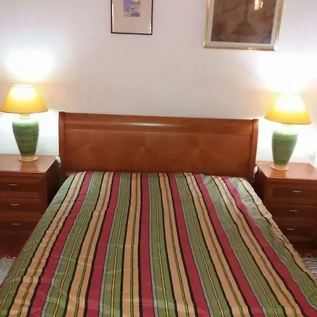 Casa Carvalho לגואה